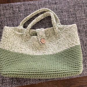 Knitted tote